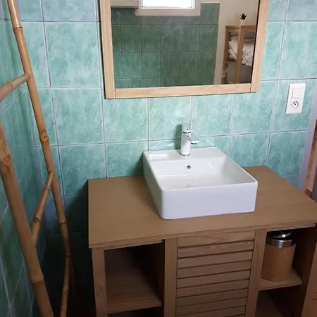 Maison Individuelle 90m2 Avec Veranda Et Piscine Holiday home *
