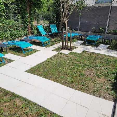 Maison Individuelle 90m2 Avec Veranda Et Piscine *