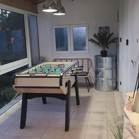 Maison Individuelle 90m2 Avec Veranda Et Piscine Holiday home Roquemaure (Gard)