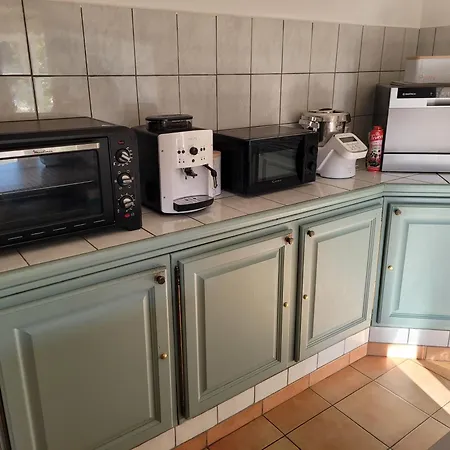 Maison Individuelle 90m2 Avec Veranda Et Piscine Roquemaure (Gard)