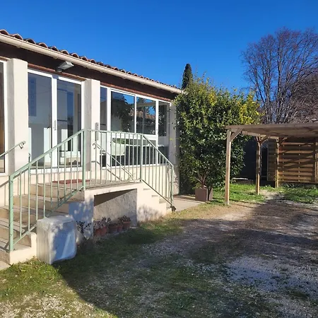 Holiday home Maison Individuelle 90m2 Avec Veranda Et Piscine *